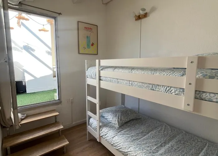 Centre Port, 3 Chambres, 8 Personnes, Terrasse, Climatisation, Wifi Apartment *