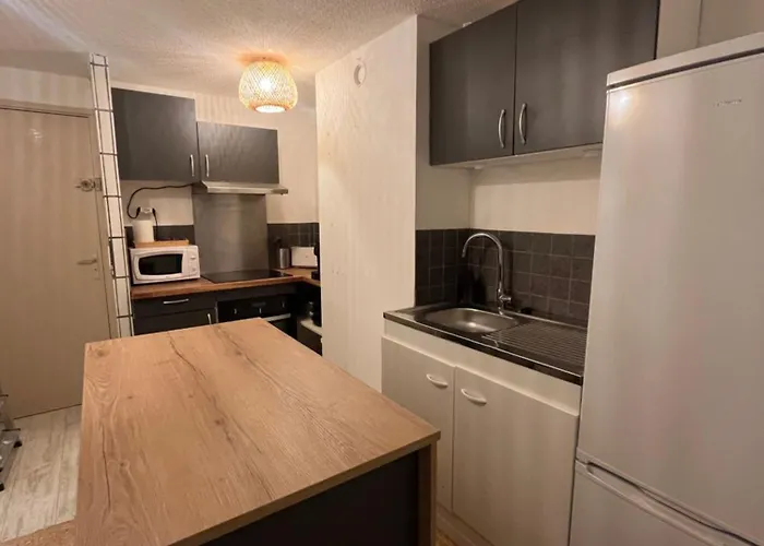 Centre Port, 3 Chambres, 8 Personnes, Terrasse, Climatisation, Wifi Apartment *